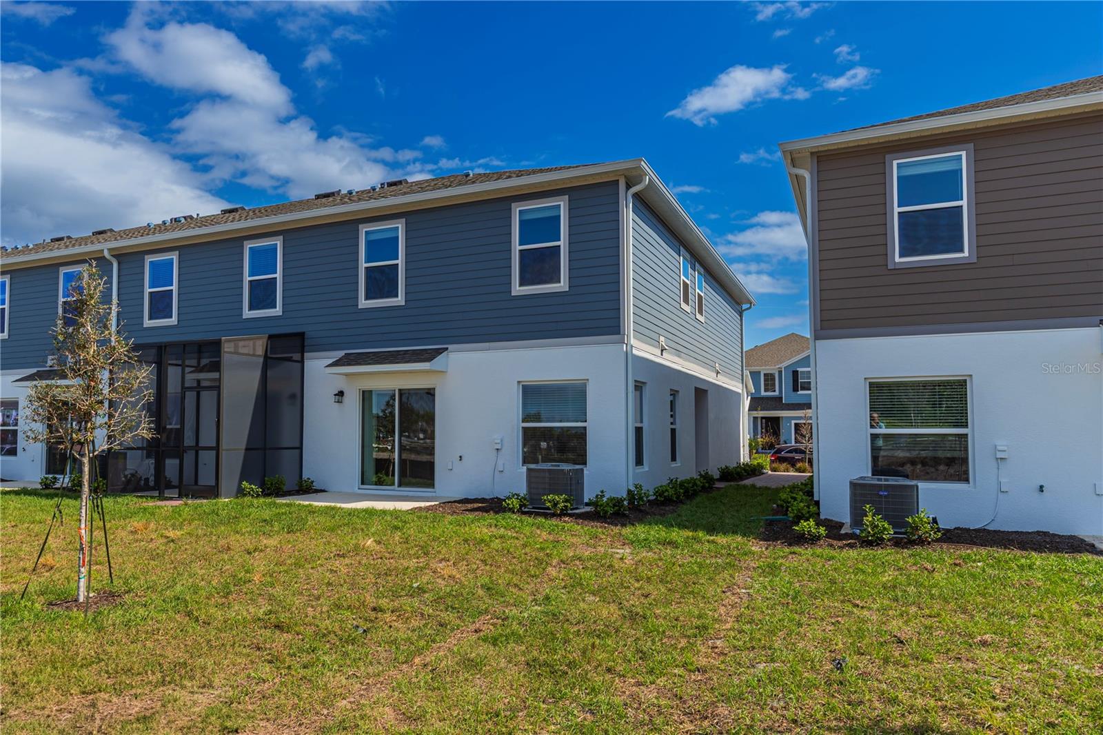 EDEN AT CROSSPRAIRIE - Residential Lease