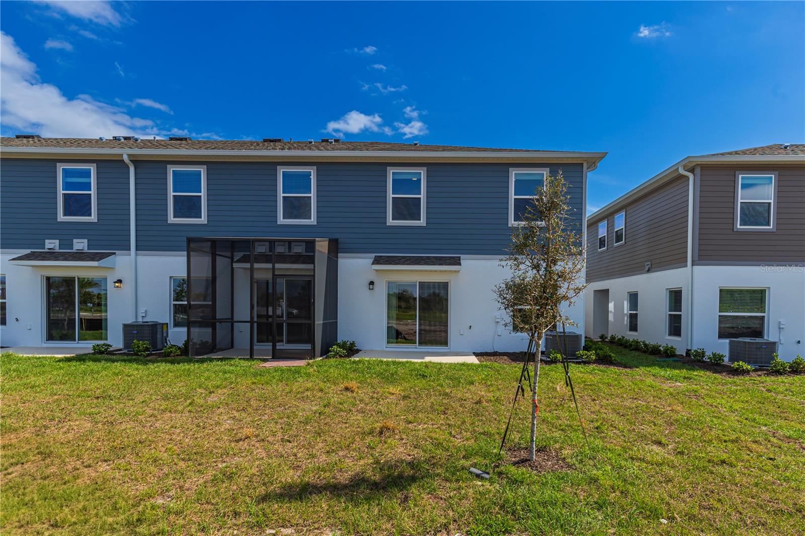 EDEN AT CROSSPRAIRIE - Residential Lease
