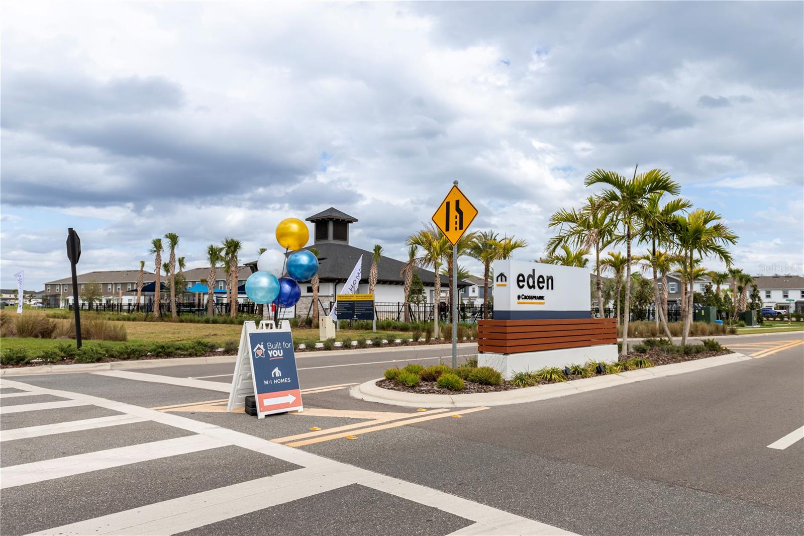 EDEN AT CROSSPRAIRIE - Residential Lease