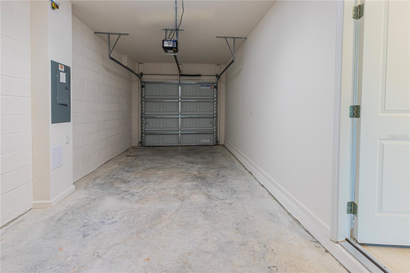 EDEN AT CROSSPRAIRIE - Residential Lease