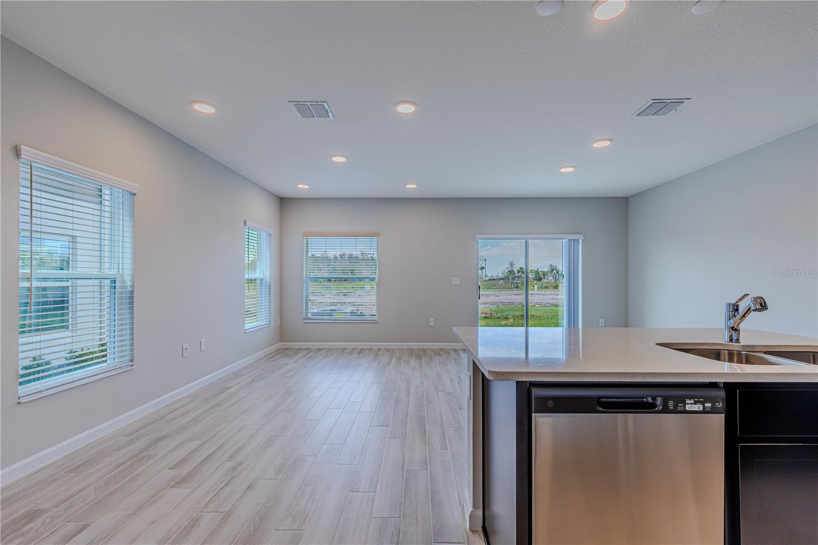 EDEN AT CROSSPRAIRIE - Residential Lease