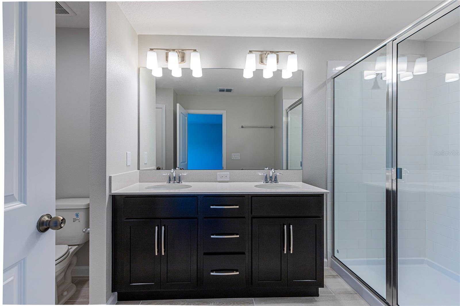EDEN AT CROSSPRAIRIE - Residential Lease
