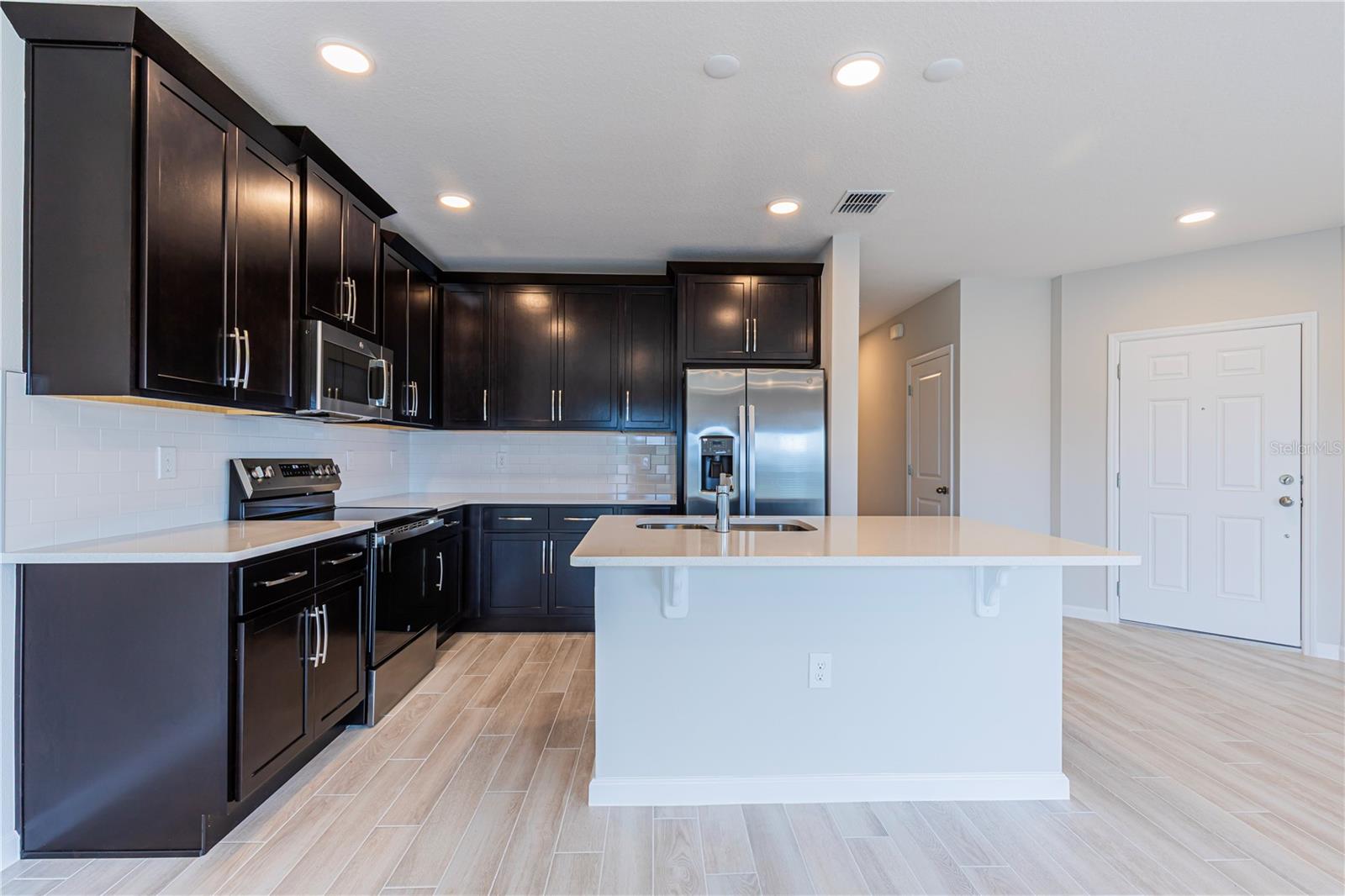 EDEN AT CROSSPRAIRIE - Residential Lease