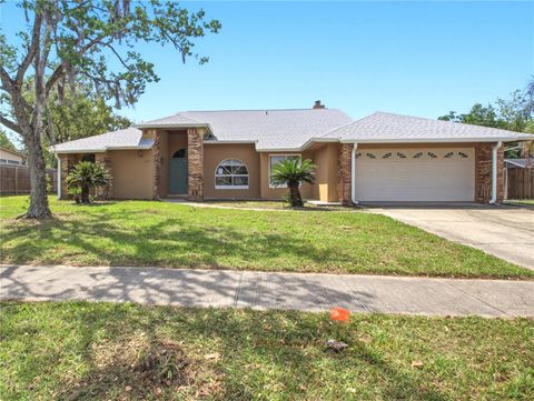 Photo of 4649 Creekview Lane, Oviedo, FL 32765 (MLS # O6402891)