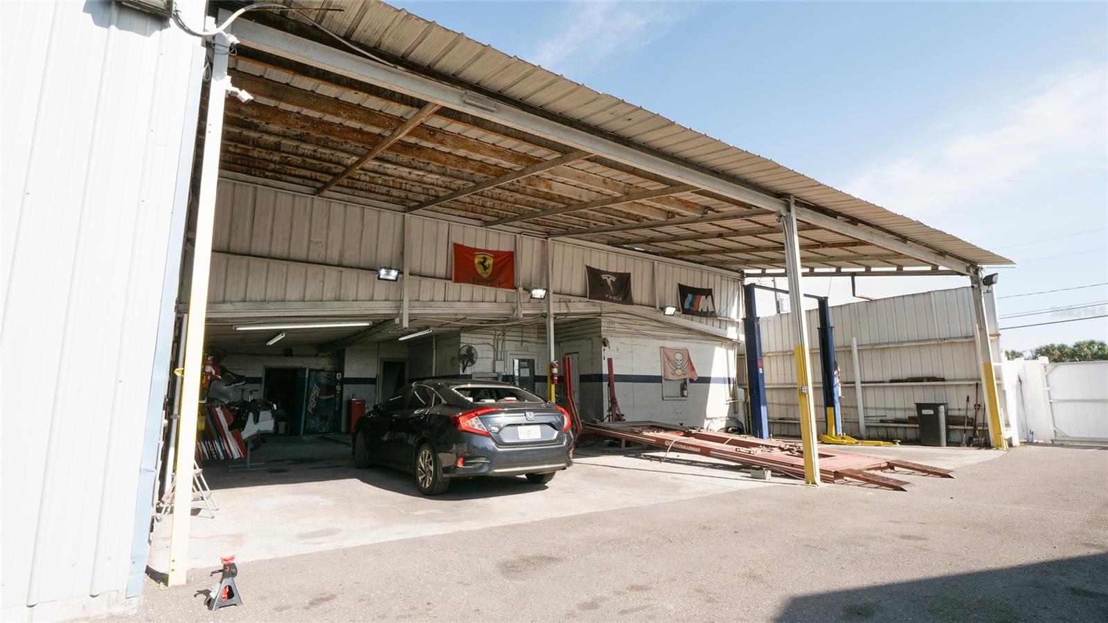 DREW PARK RE OF - Commercial Sale