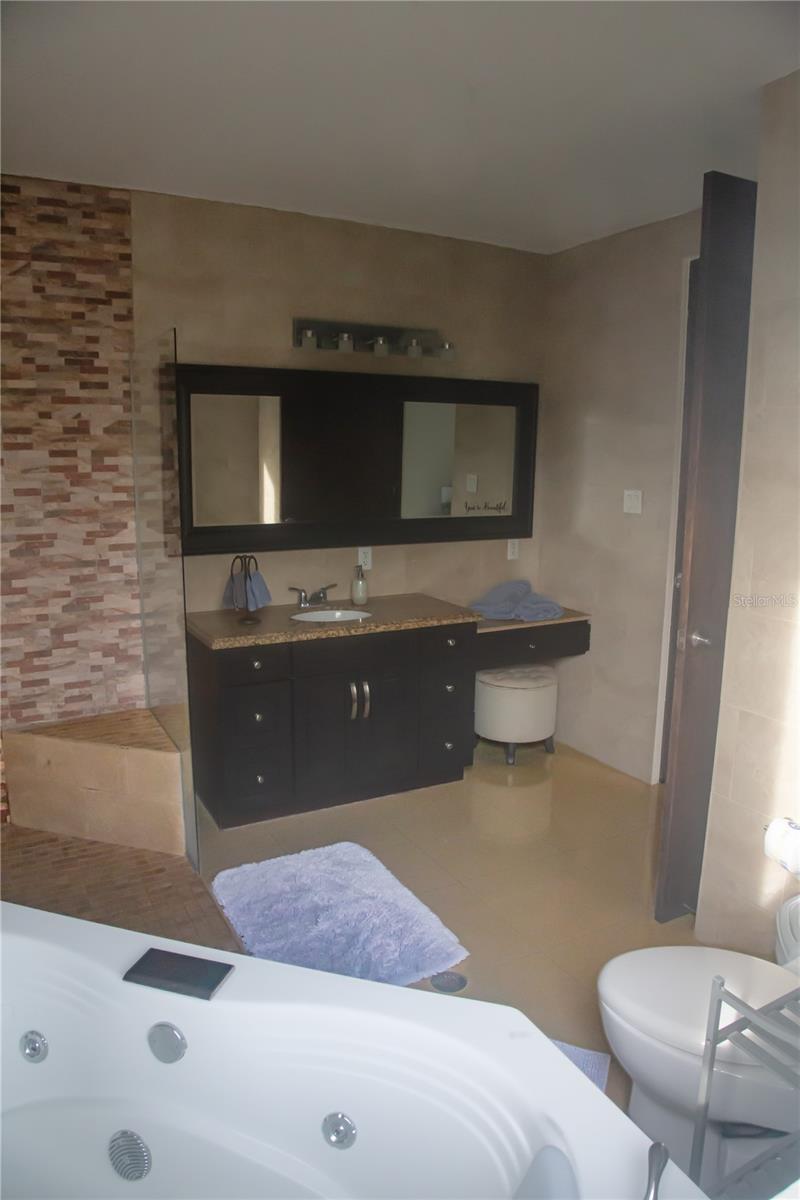 SECTOR PABLO SILVA - Residential