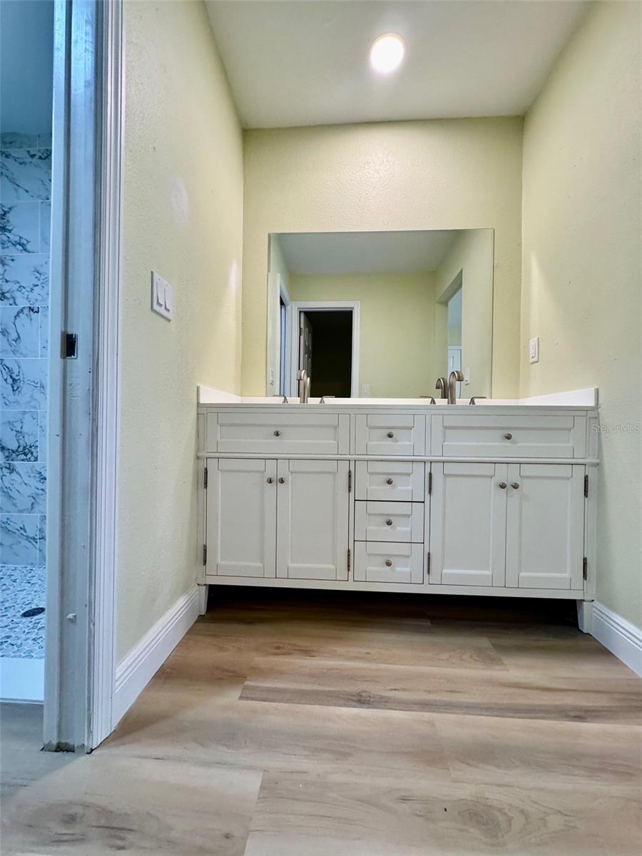 CEDARWOOD VILLAGE 1 - Residential