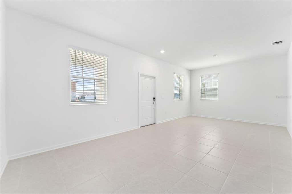 Photo of 2004 Tohoqua Boulevard, Kissimmee, FL 34744 (MLS # O6421359)