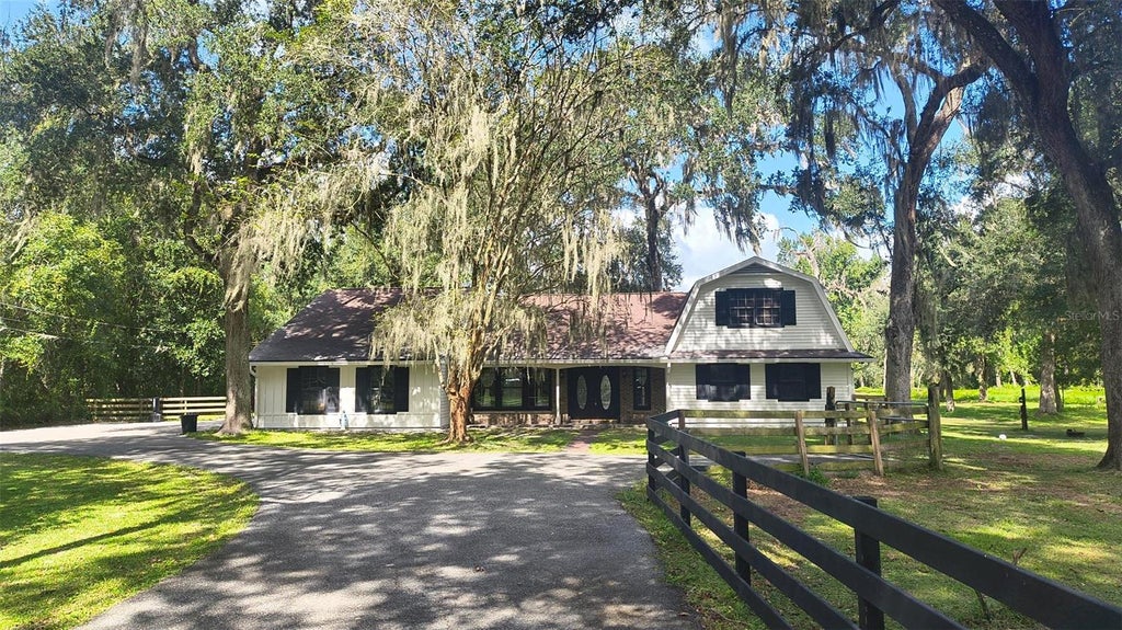 Photo of 22289 Cheraton Road, Brooksville, FL 34602 (MLS # TB8541243)