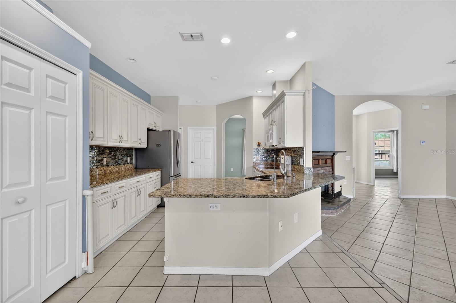 ARROWHEAD PH 02 - Residential