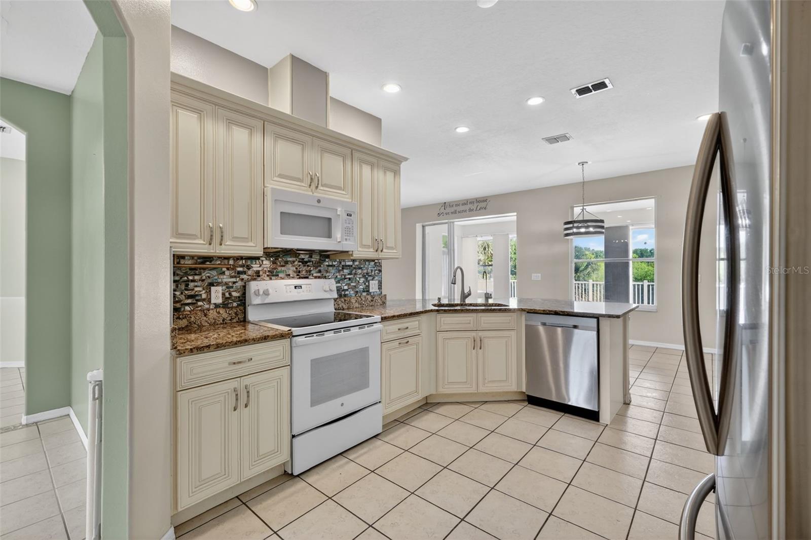 ARROWHEAD PH 02 - Residential