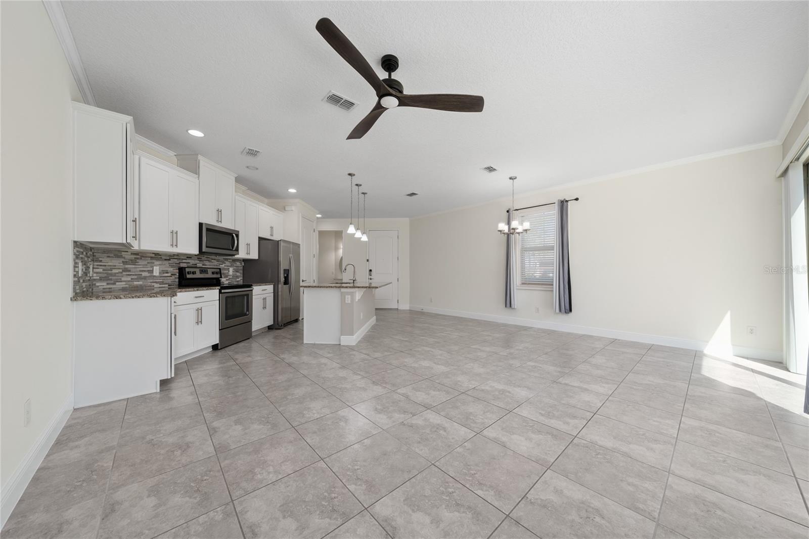 EAGLE CRK VILLAGE L PH 3A - Residential Lease