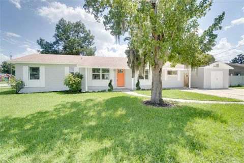 Photo of 1900 W Orange Street, Kissimmee, FL 34741 (MLS # O6340570) Photo of 1900 W Orange Street, Kissimmee, FL 34741 (MLS # O6340570)