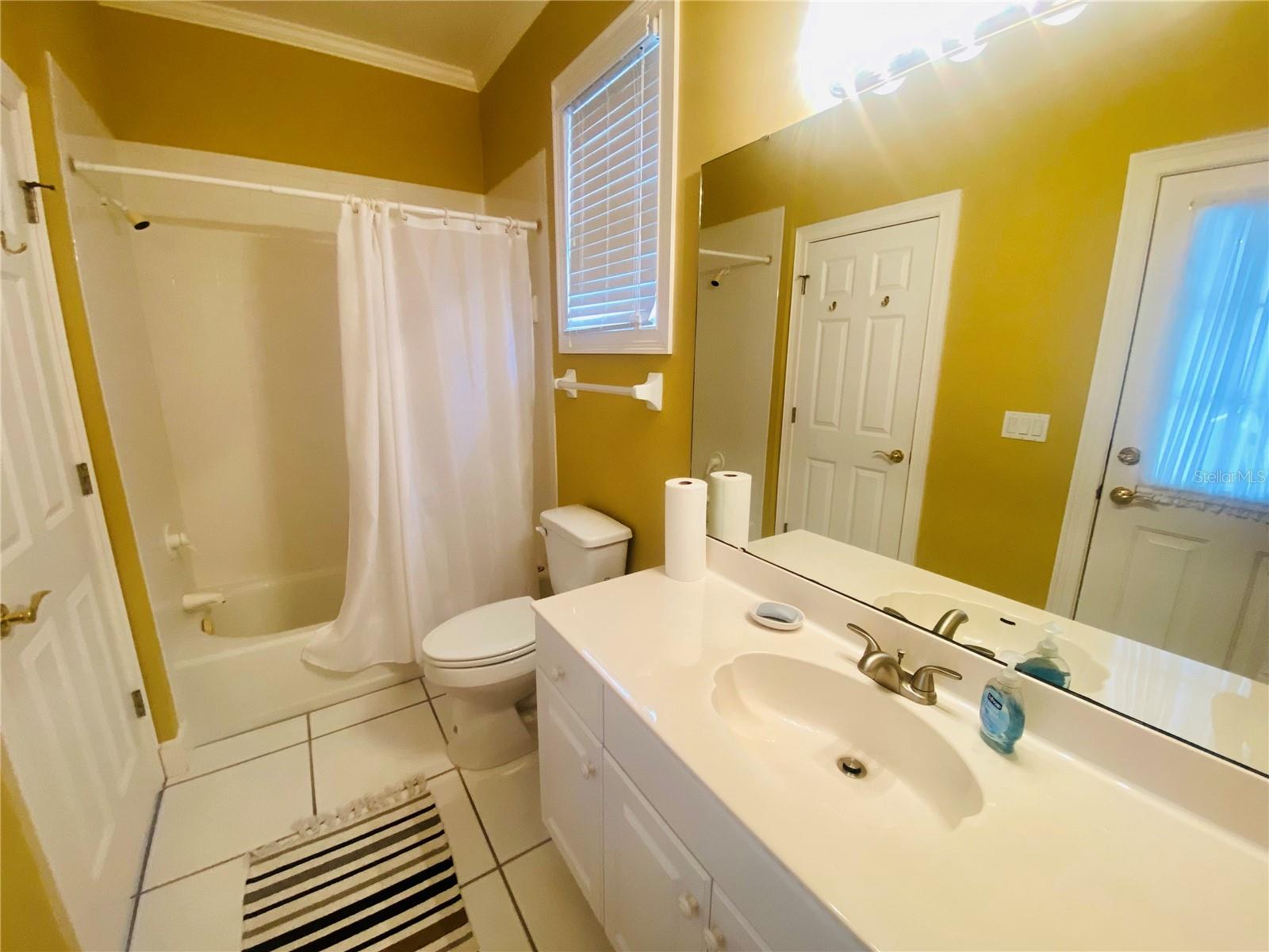 GULF MANOR - Residential Lease