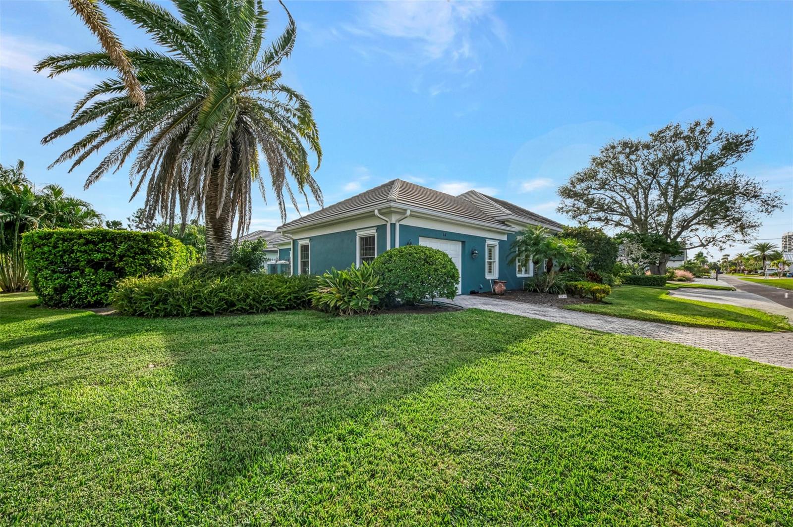 GULF MANOR - Residential Lease