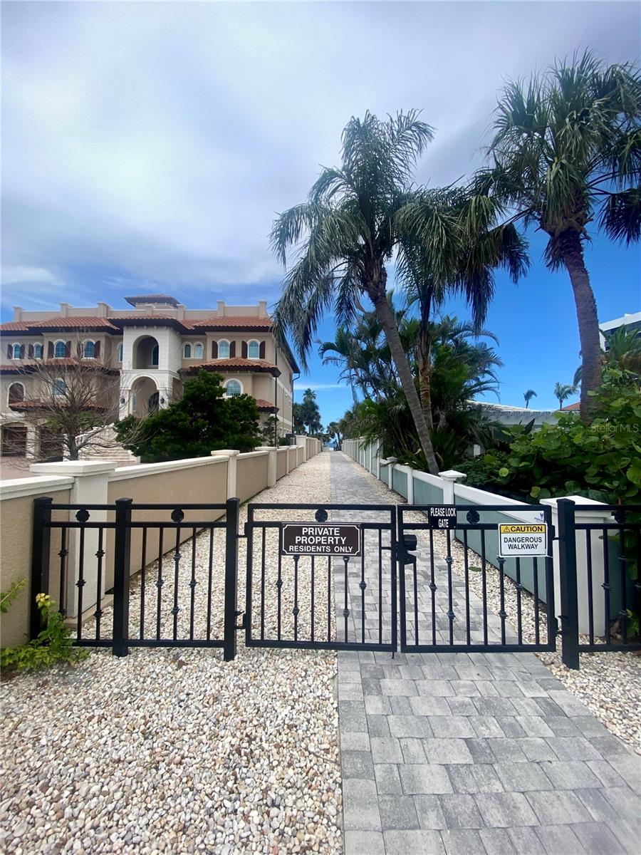GULF MANOR - Residential Lease