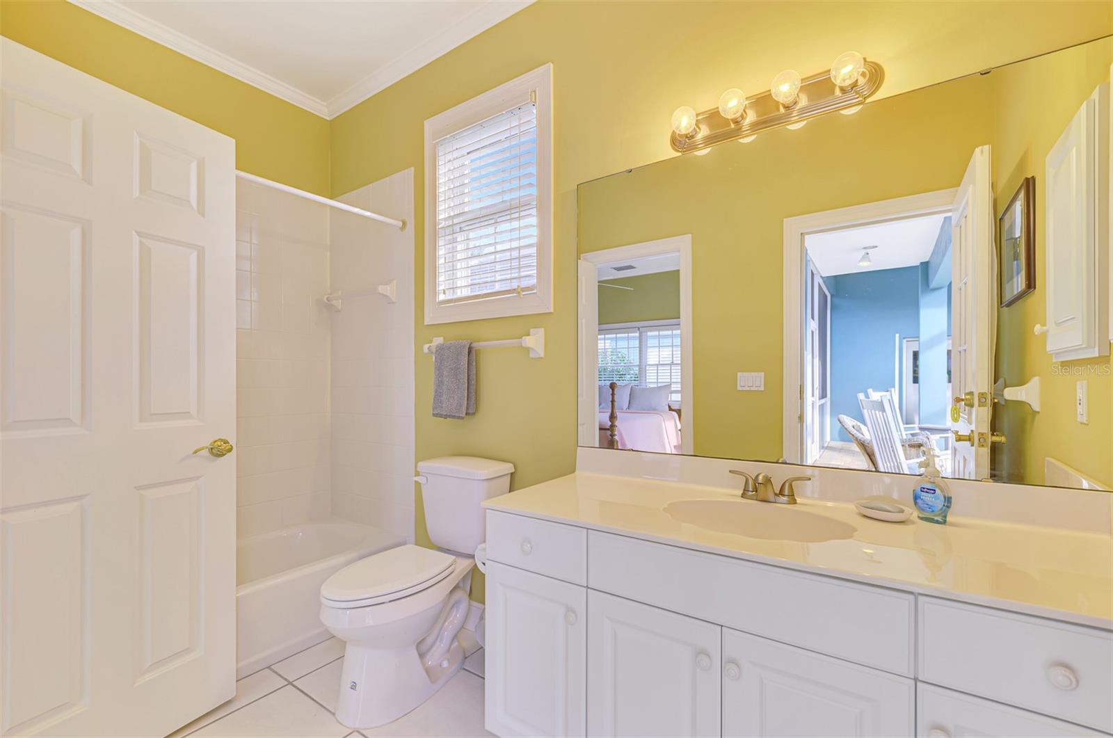 GULF MANOR - Residential Lease