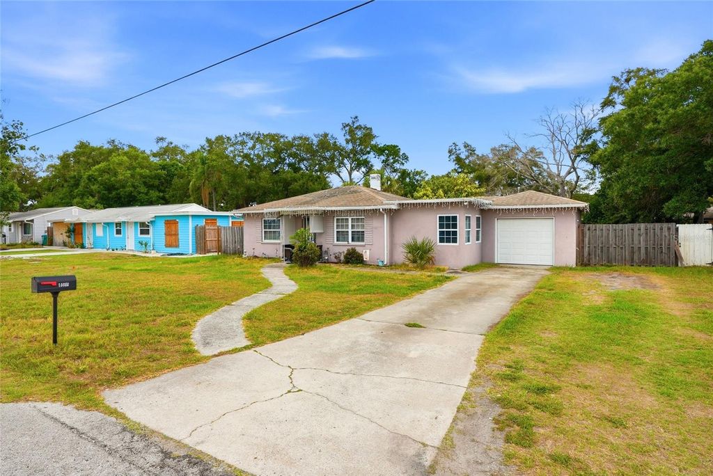 Photo of 10895 71st Avenue, Seminole, FL 33772 (MLS # TB8497134)
