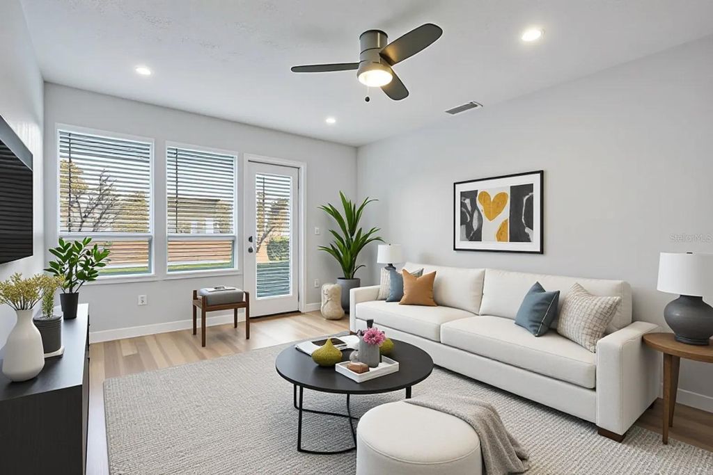 Photo of 9513 Darien Avenue #9513, Orlando, FL 32817 (MLS # O6384336)