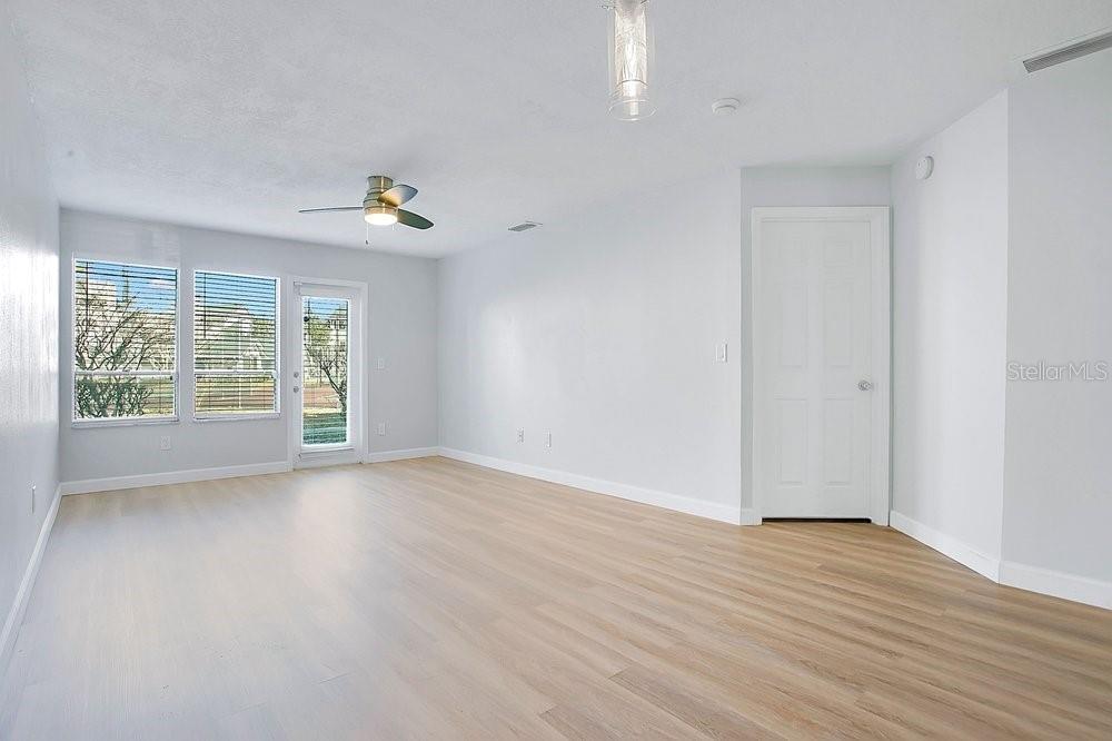 COLONIAL LANDINGS PH 04 - Residential