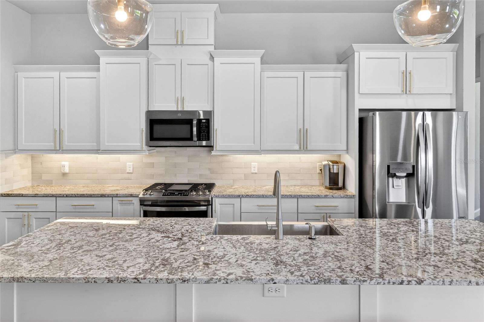 OAKMONT PH 2 PB 32 PG 30 - Residential