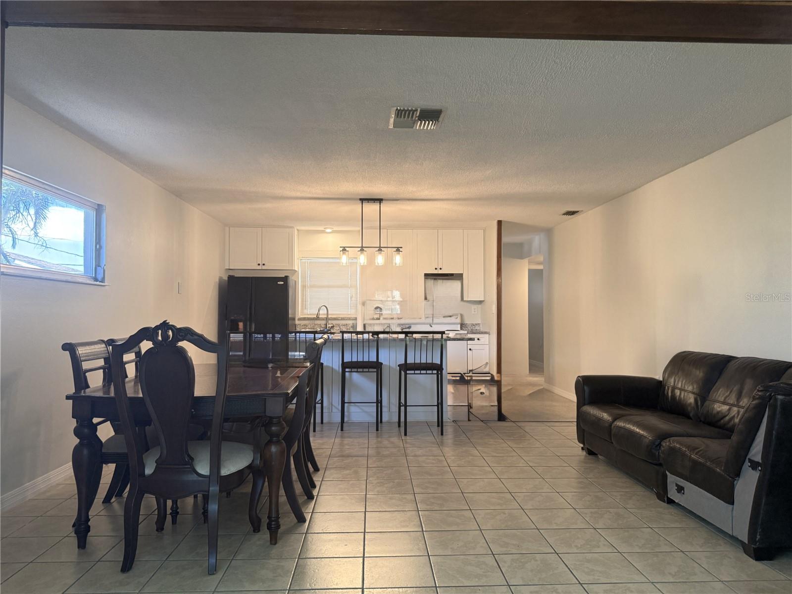FLOR A MAR - Residential Lease