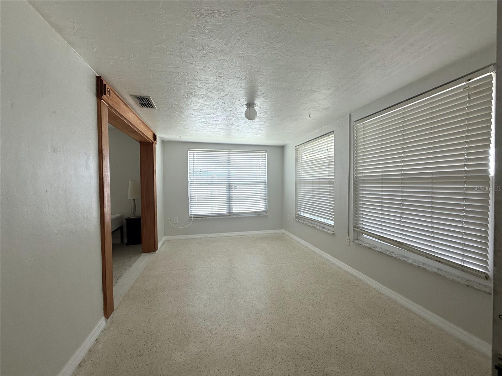 FLOR A MAR - Residential Lease