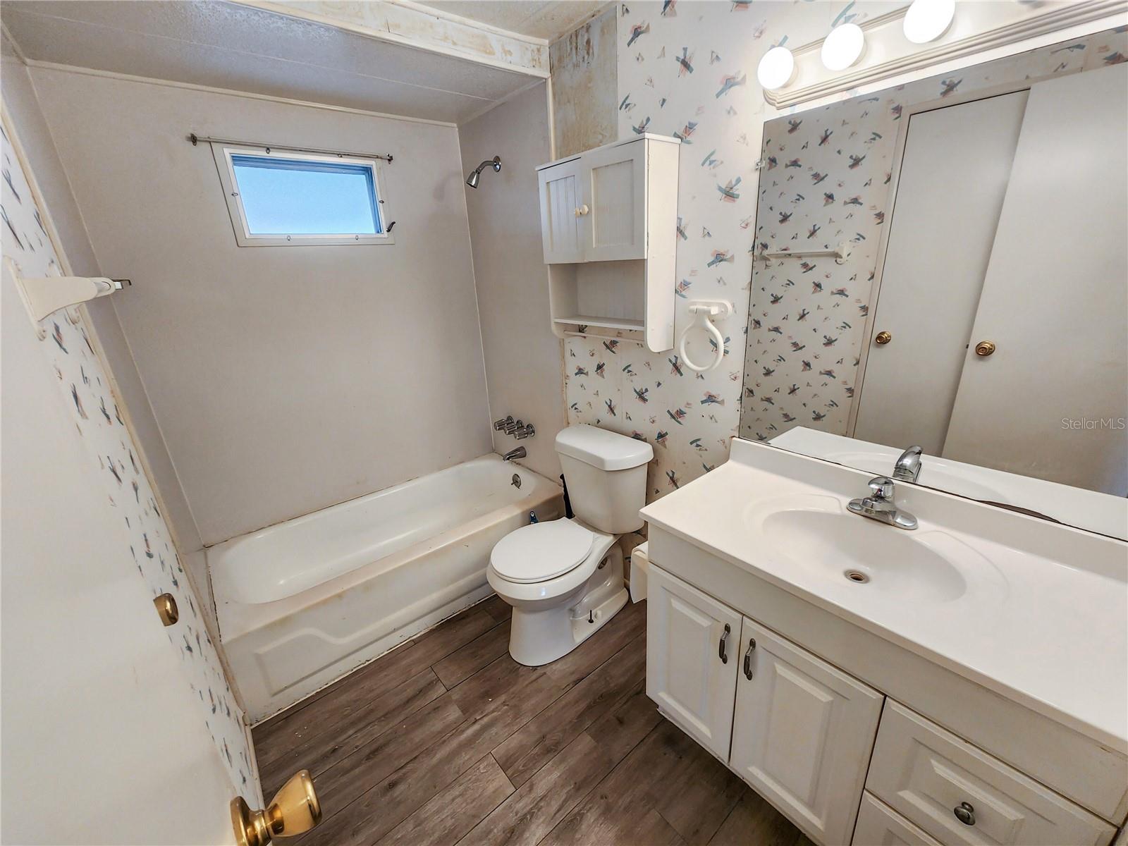 OAKWOOD MANOR - Residential