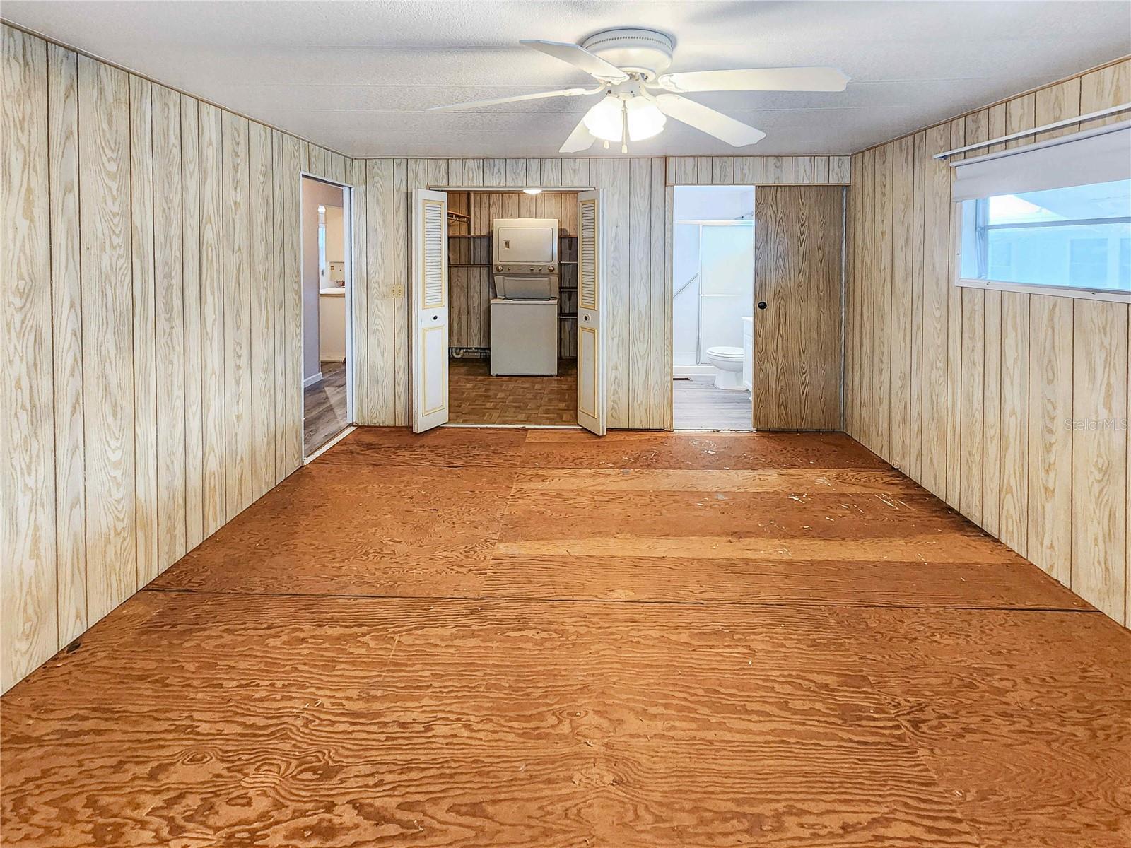 OAKWOOD MANOR - Residential