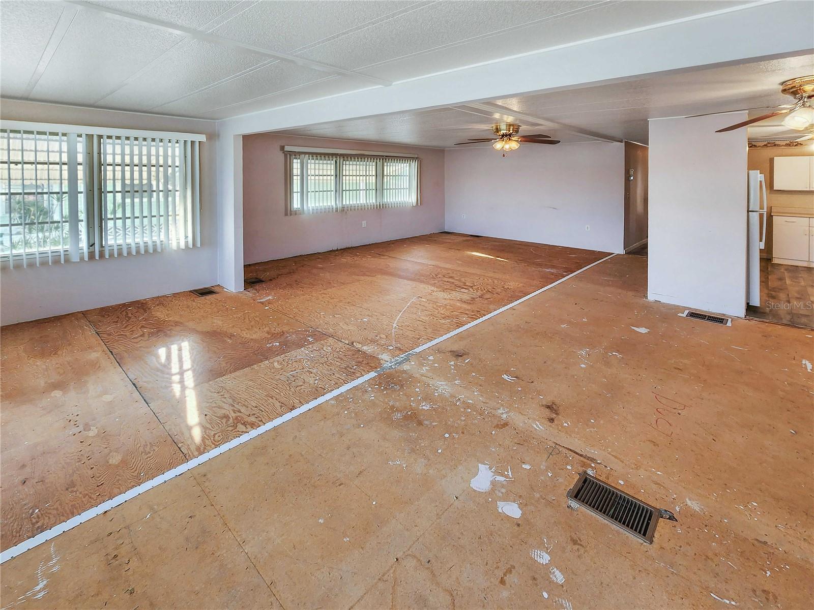 OAKWOOD MANOR - Residential