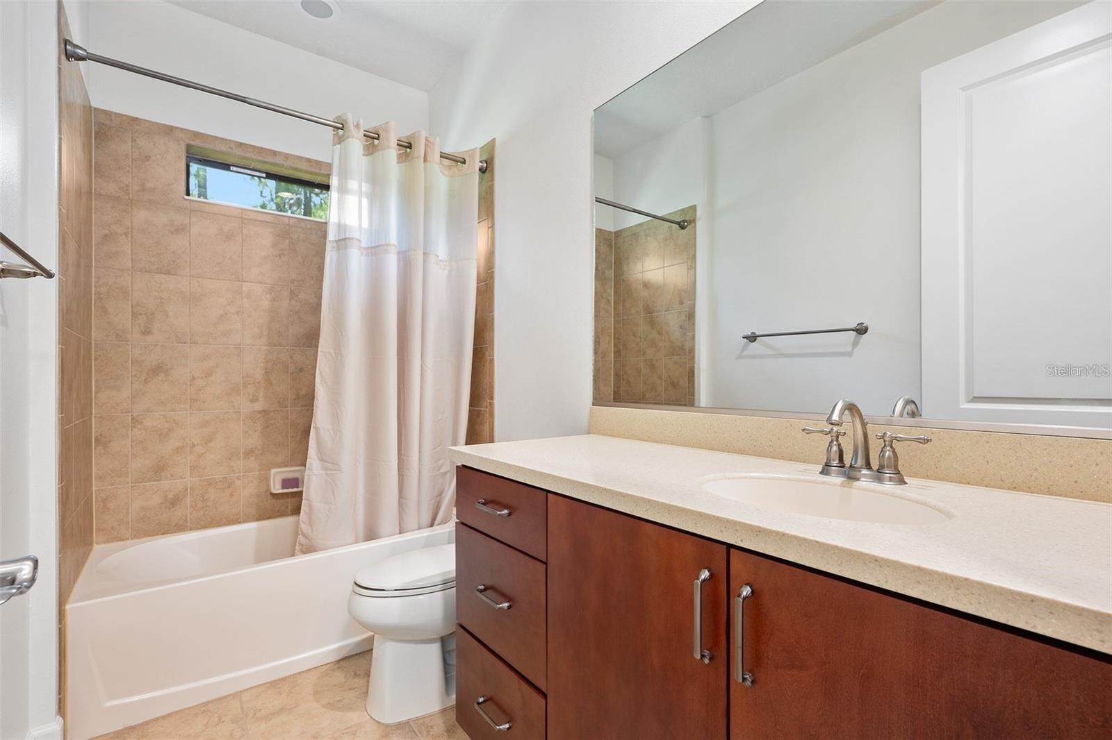 PLANTATION BAY PH 01A UNIT 01-6 - Residential Lease