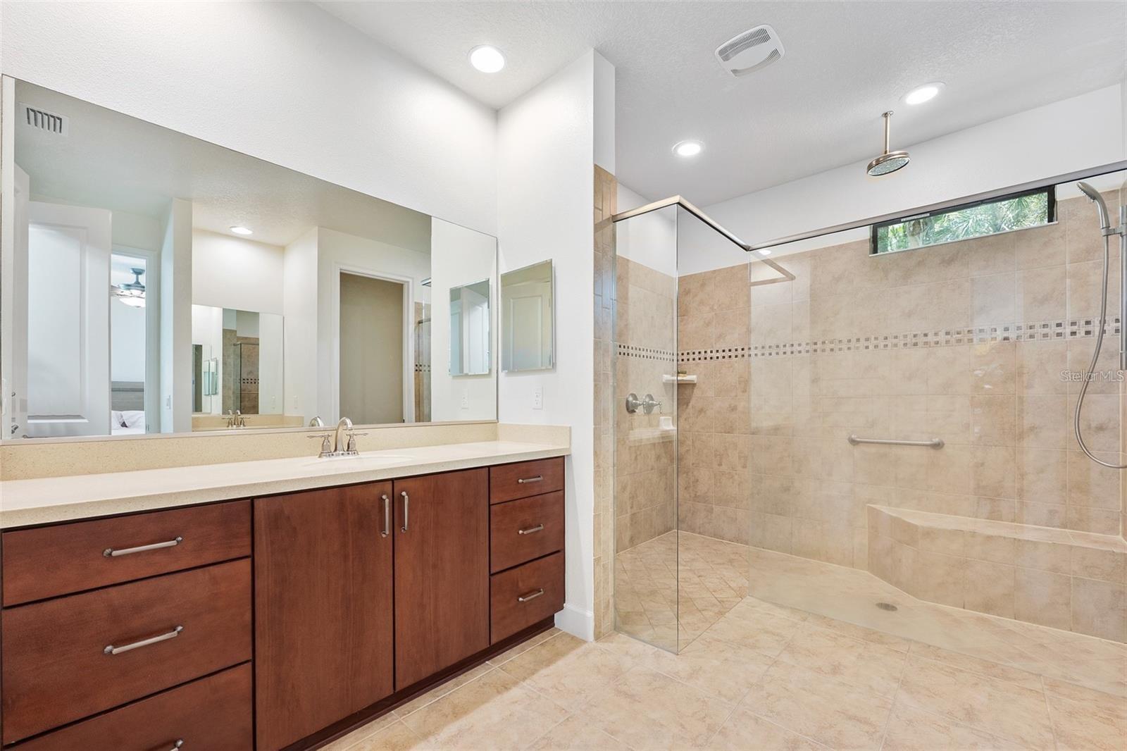 PLANTATION BAY PH 01A UNIT 01-6 - Residential Lease