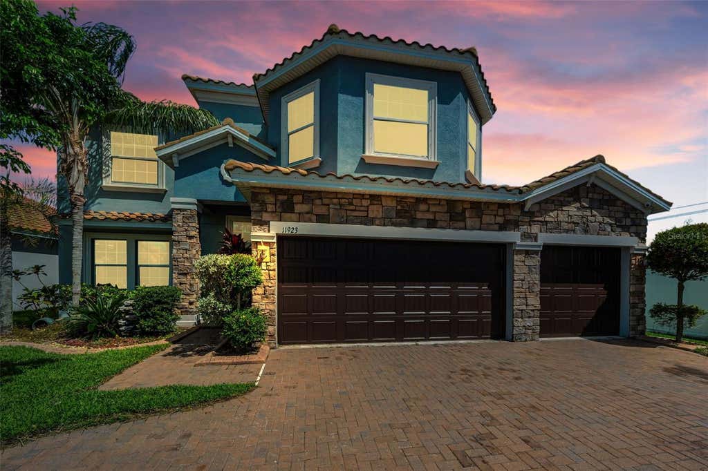 Photo of 11923 Cinnamon Fern Drive, Riverview, FL 33579 (MLS # W7888461)