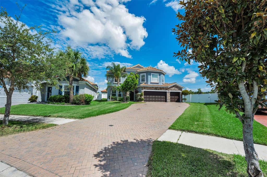 Photo of 11923 Cinnamon Fern Drive, Riverview, FL 33579 (MLS # W7888461)