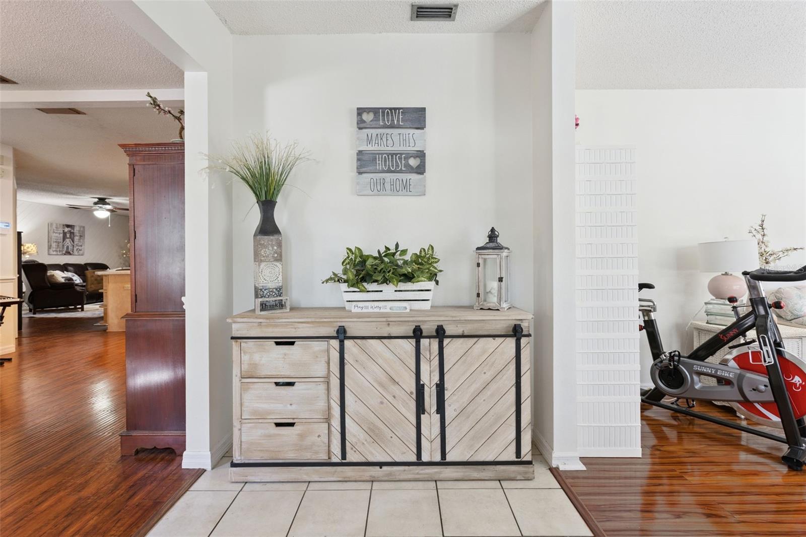 Casas a venda 3 - Jen Dantas 1661 OVERLOOK ROAD