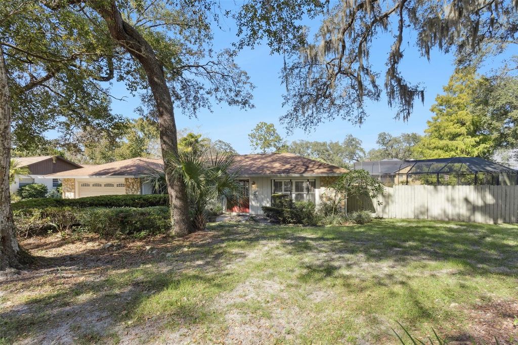 Photo of 1661 Overlook Road, Longwood, FL 32750 (MLS # O6353944)