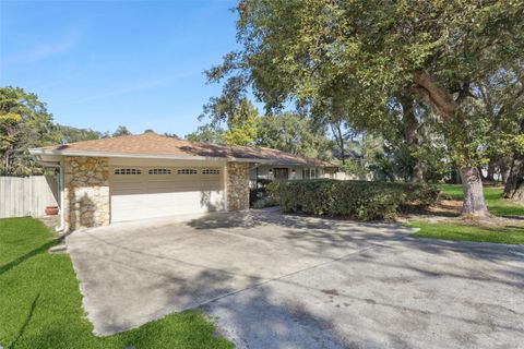 Photo of 1661 Overlook Road, Longwood, FL 32750 (MLS # O6353944)