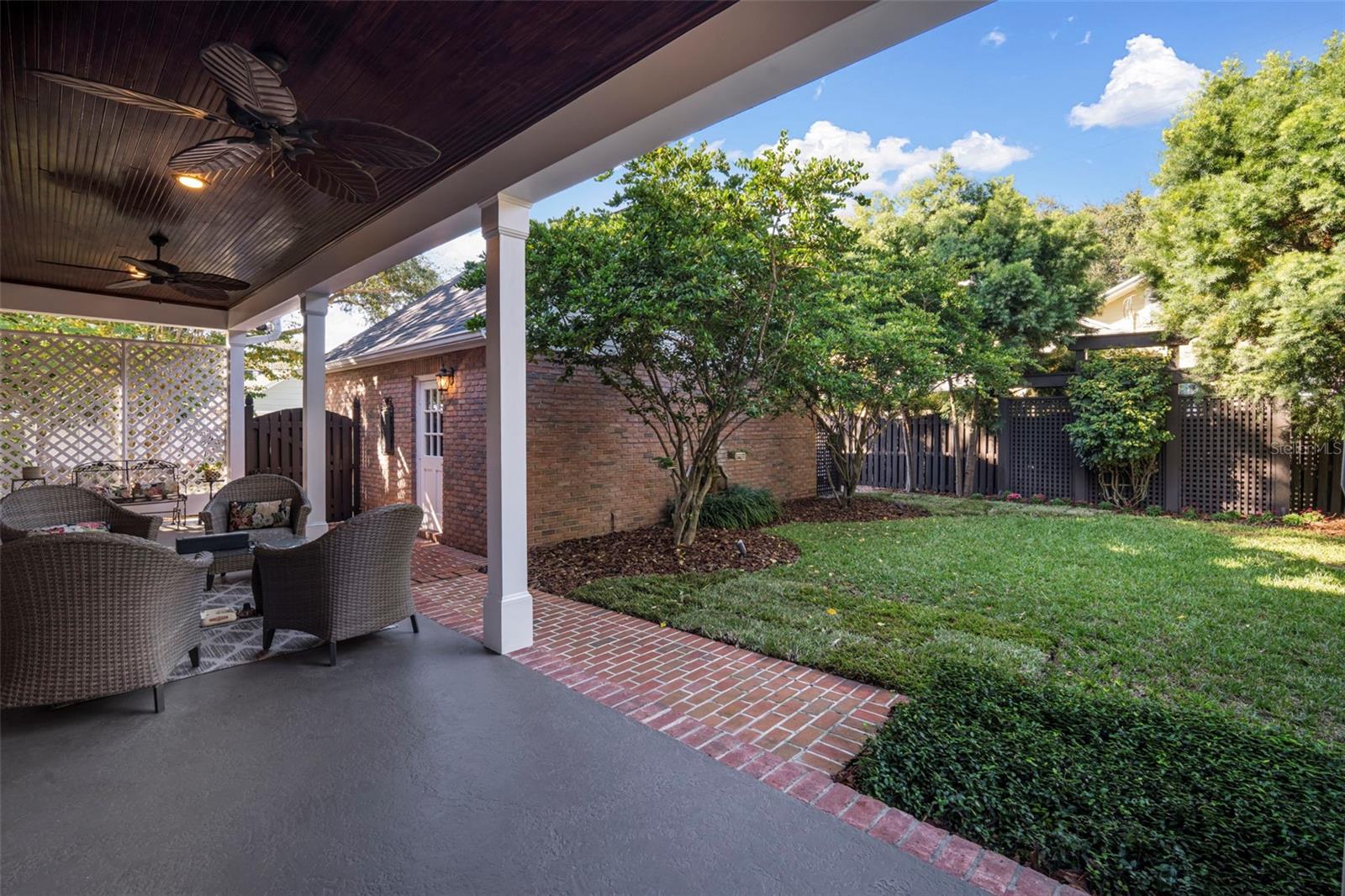 NORTH NEW SUBURB BEAUTIFUL - Residential