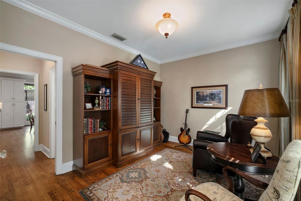 Photo of 2531 W Watrous Avenue, Tampa, FL 33629 (MLS # TB8448308)