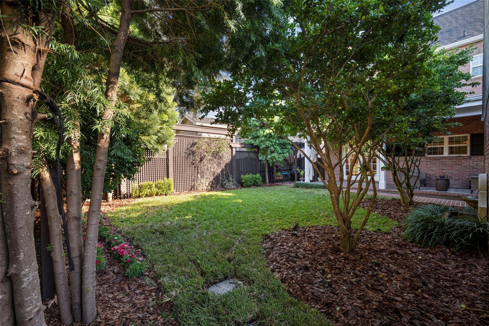 NORTH NEW SUBURB BEAUTIFUL - Residential