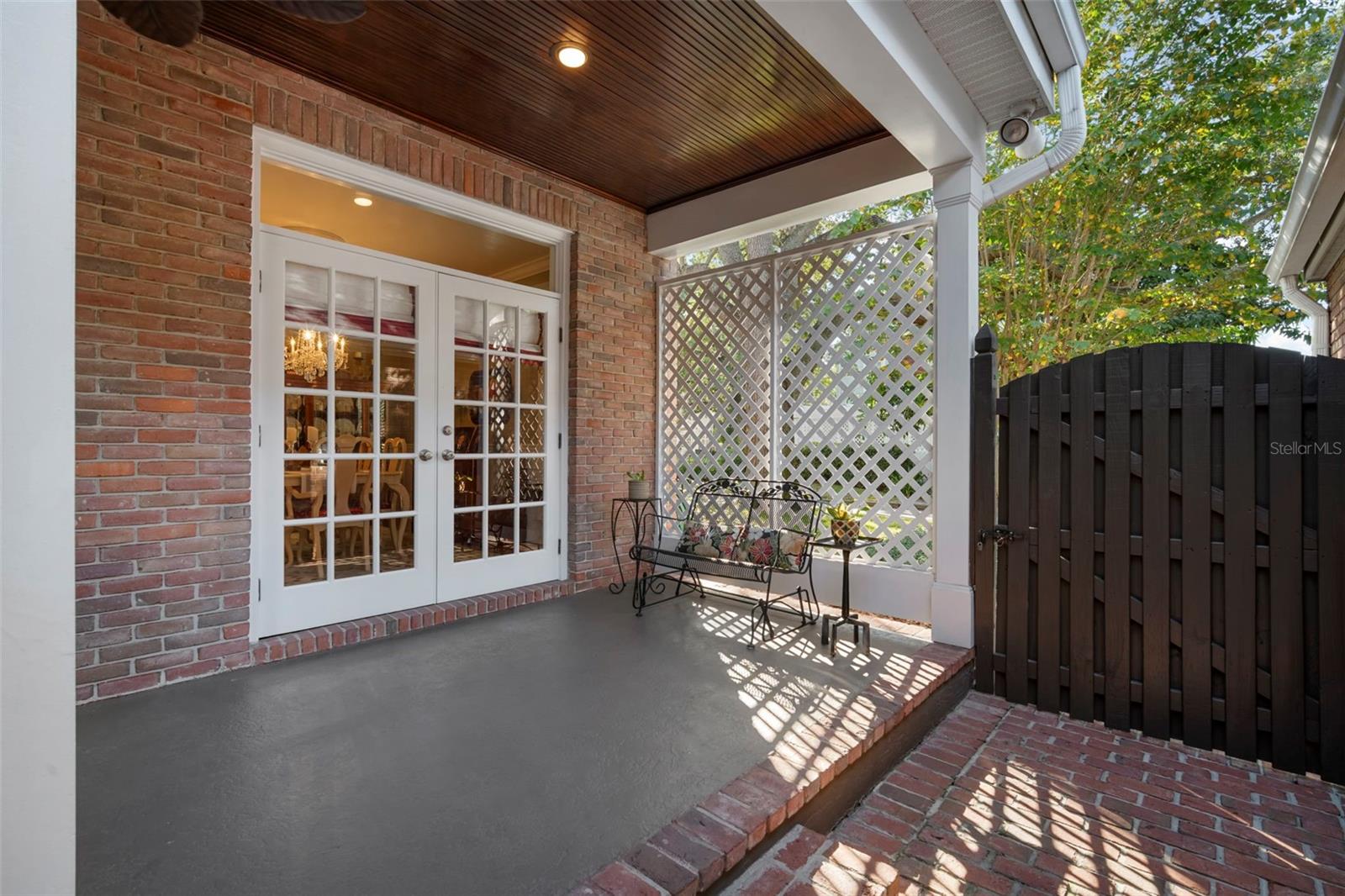 NORTH NEW SUBURB BEAUTIFUL - Residential