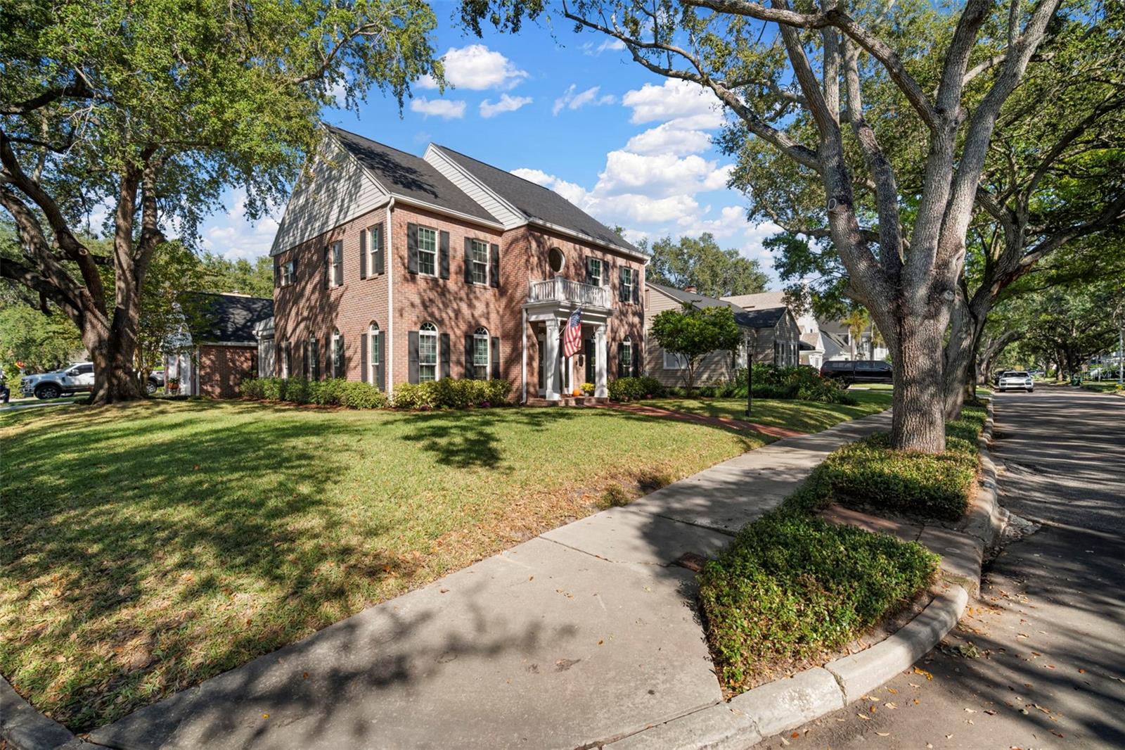 NORTH NEW SUBURB BEAUTIFUL - Residential