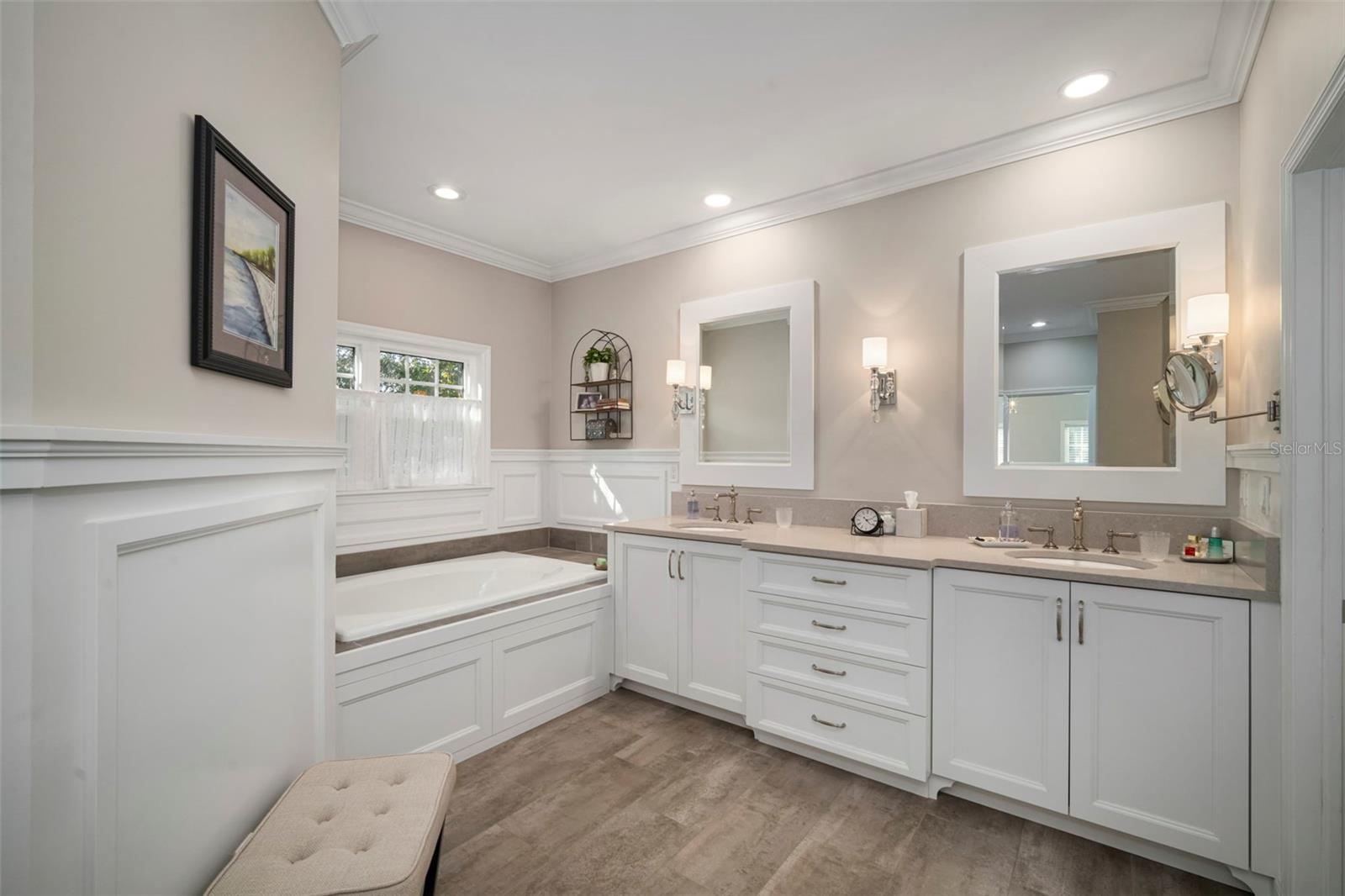 NORTH NEW SUBURB BEAUTIFUL - Residential