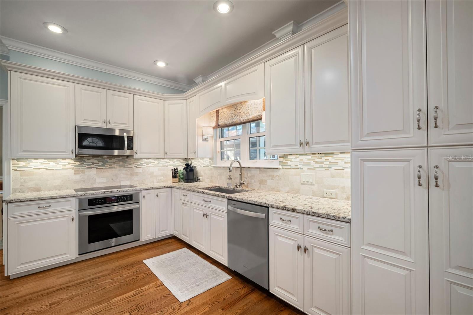 NORTH NEW SUBURB BEAUTIFUL - Residential