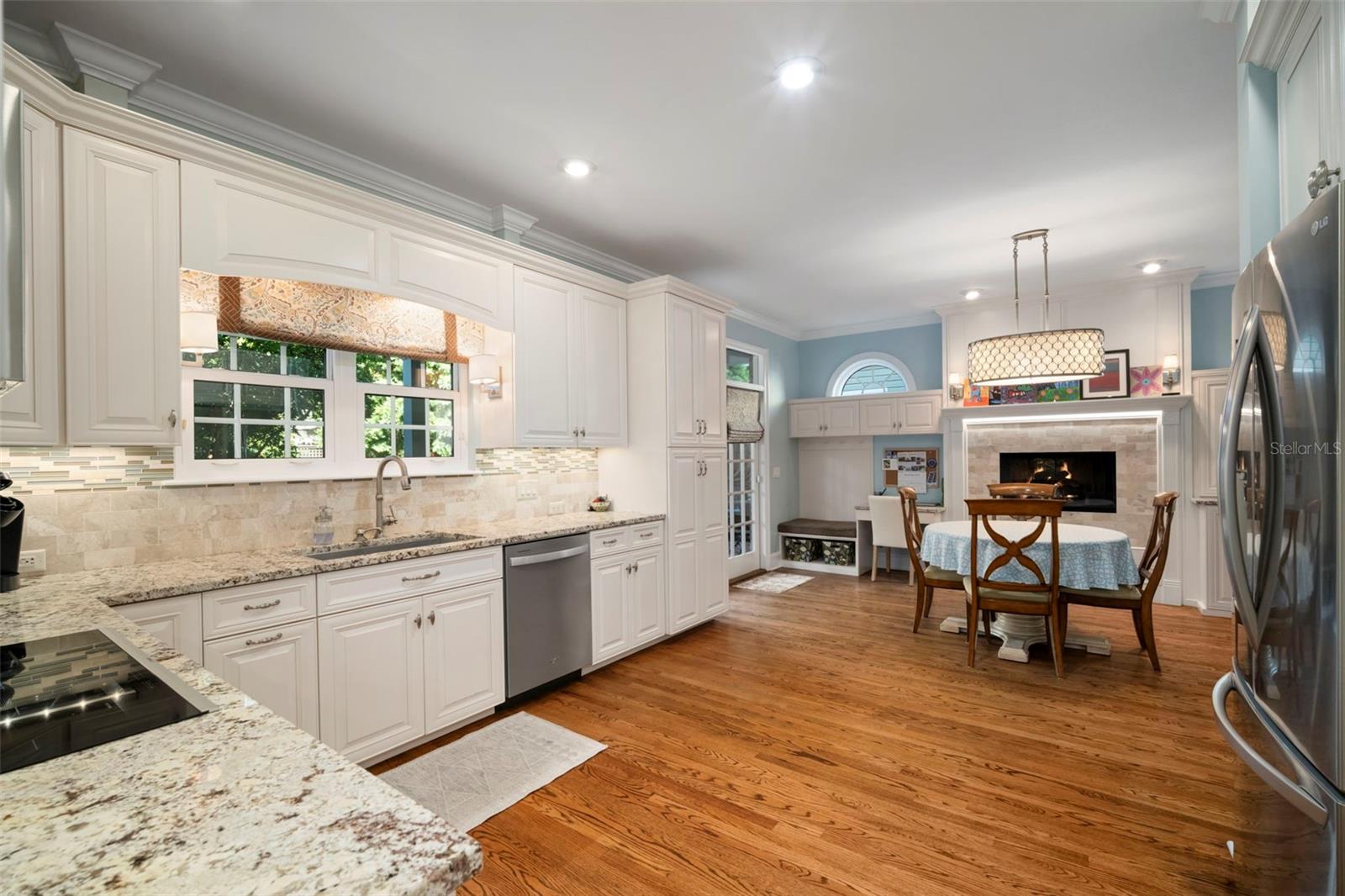 NORTH NEW SUBURB BEAUTIFUL - Residential