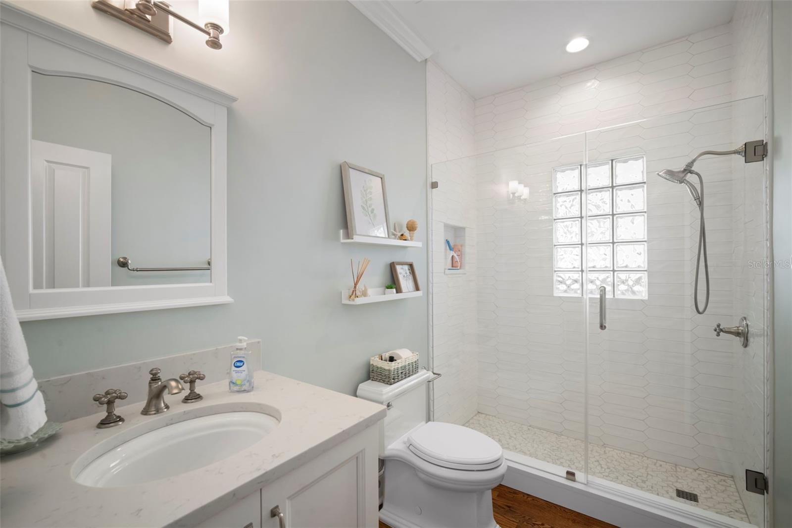 NORTH NEW SUBURB BEAUTIFUL - Residential