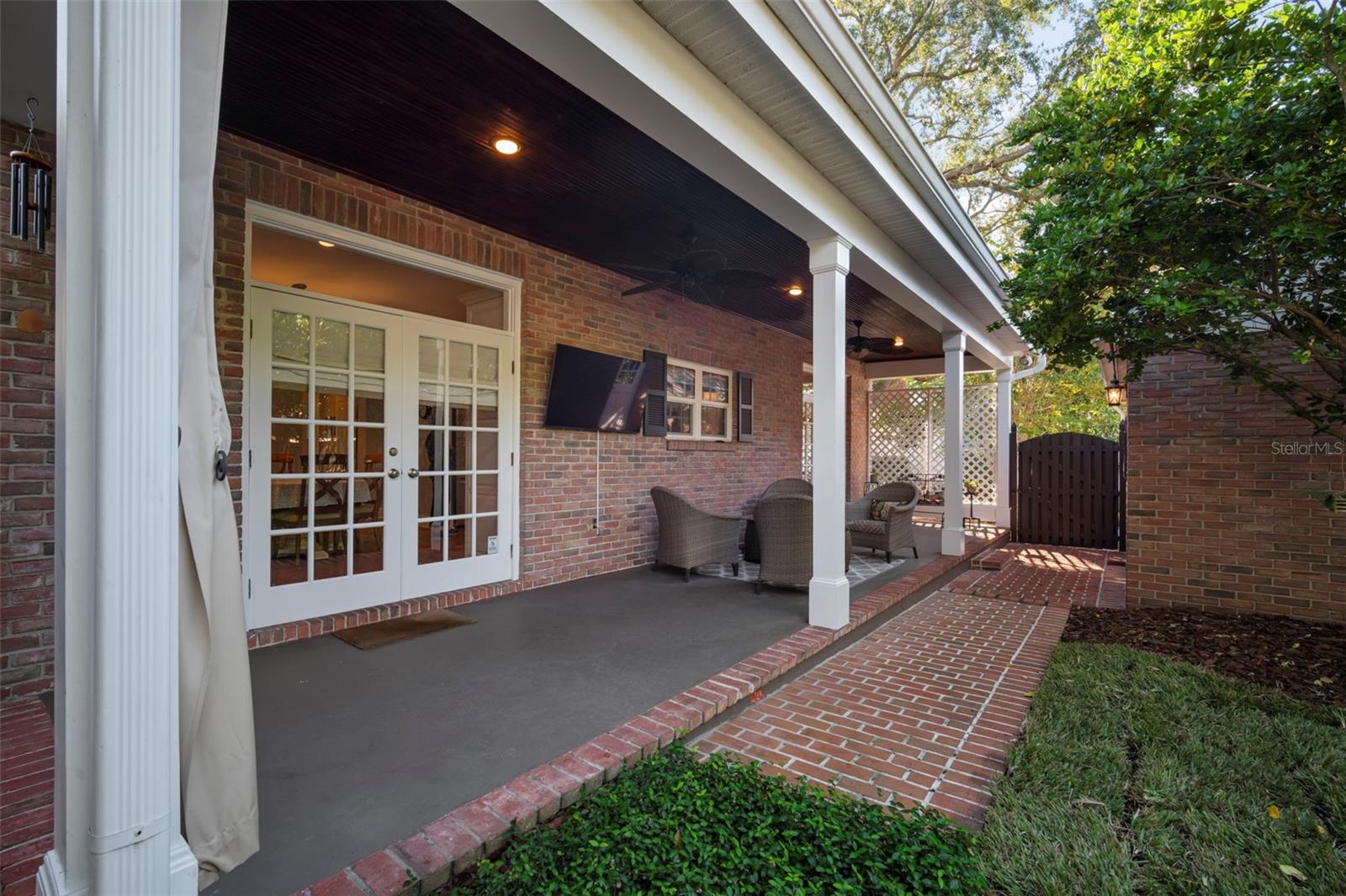 NORTH NEW SUBURB BEAUTIFUL - Residential