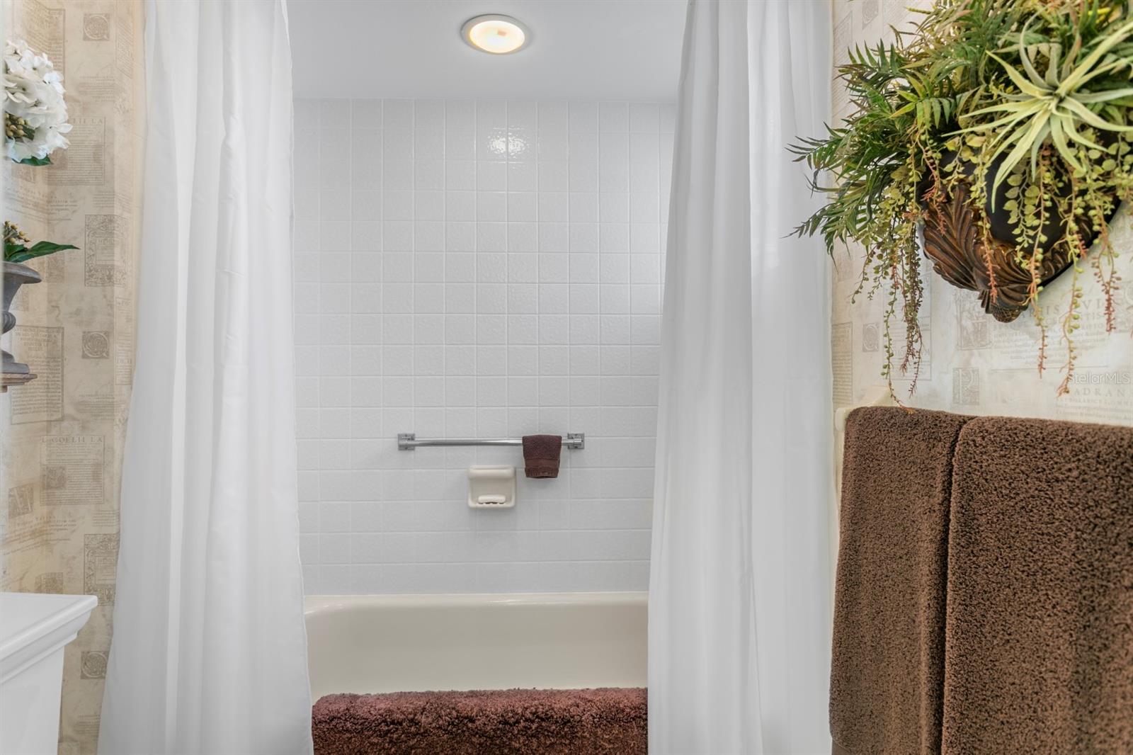 THE EAGLES - Residential