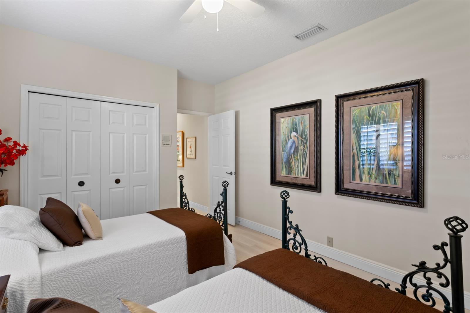 THE EAGLES - Residential