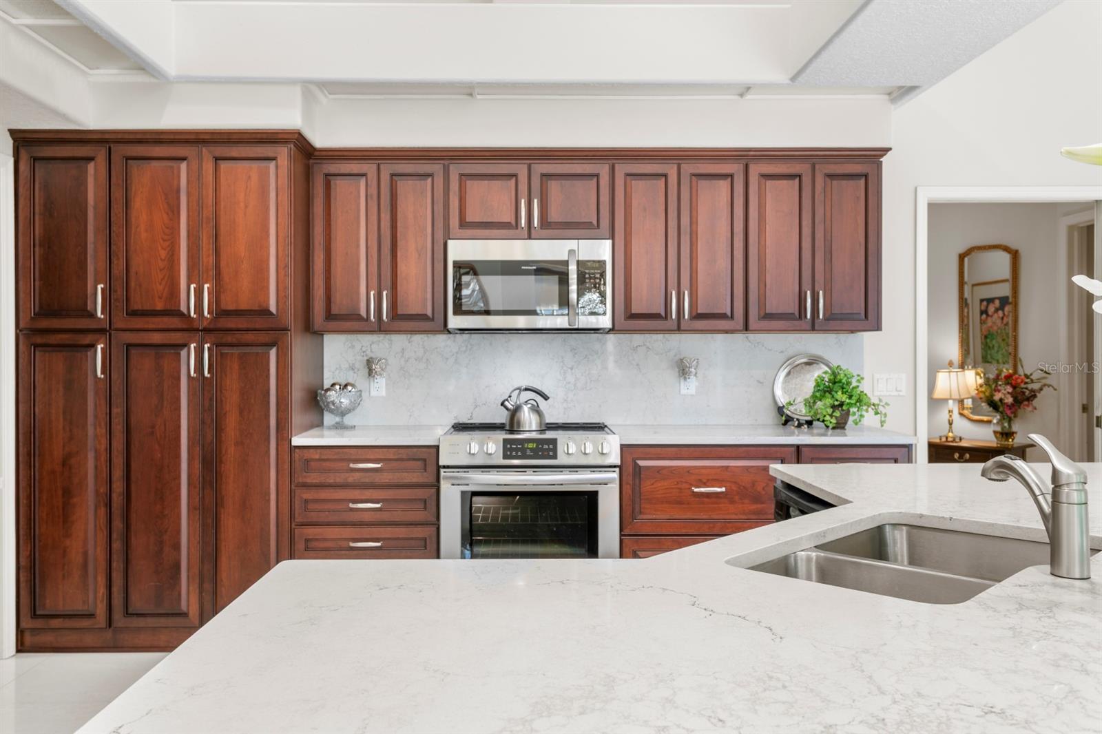 THE EAGLES - Residential